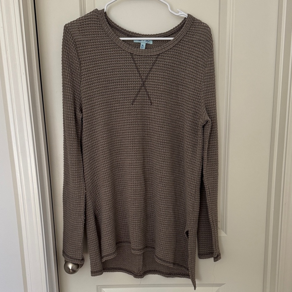 She + Sky Taupe Waffle Knit Top